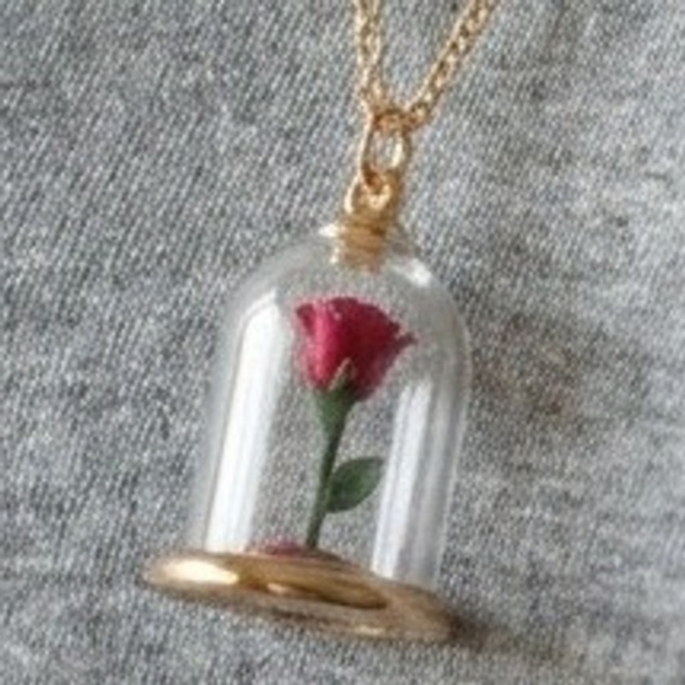 Disney Beauty‎ and the Beast Enchanted Rose Cloche Glass Dome Necklace Gold Tone